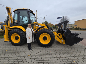 Odbiór nowej koparko-ładowarki JCB 4CX PRO EH Dual Drive dla PSZOK w Lubinie