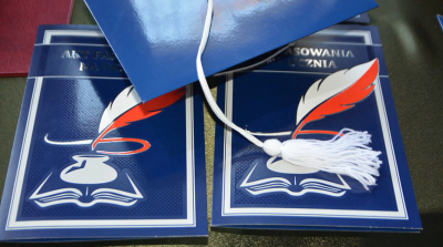 Ślubowanie uczniów klasy pierwszej Szkoły Podstawowej w Zajeziorzu
