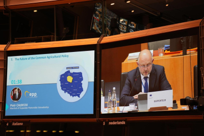 Piotr Całbecki uczestniczy w Brukseli w dwudniowym (19-20 czerwca) posiedzeniu plenarnym Europejskiego Komitetu Regionów.