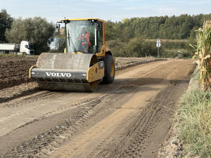 Modernizacja drogi dojazdowej do gruntów rolnych w Dąbrówce