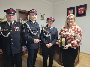 Betlejemskie Światło Pokoju w Urzędzie Miasta i Gminy Kikół
