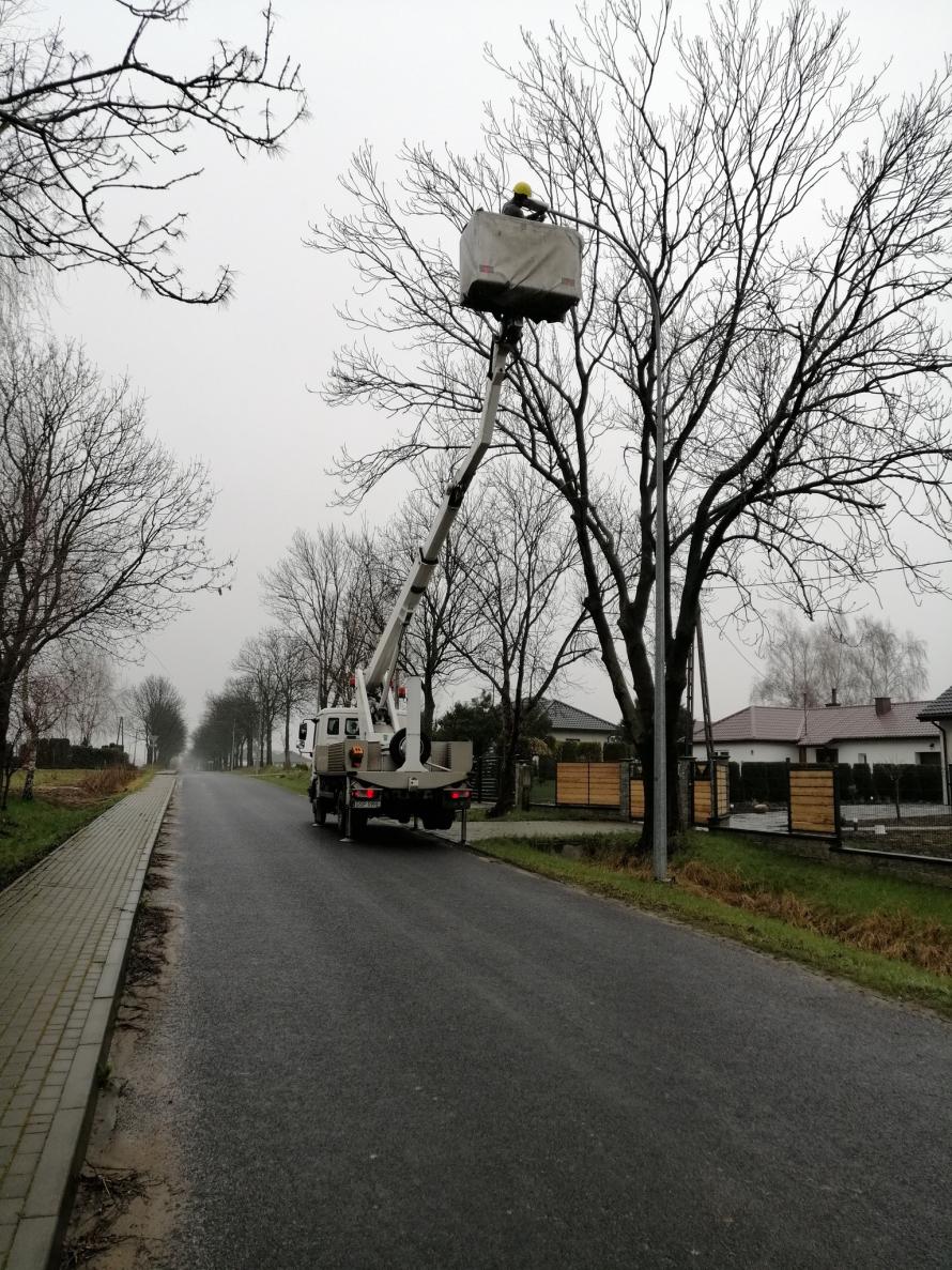 prace związane z kompleksową modernizacją oświetlenia drogowego na terenie Gminy Kikół