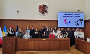 Lekcja samorządności w Urzędzie Marszałkowskim w Toruniu dla uczniów Zespołu Szkolno-Przedszkolnego w Kikole