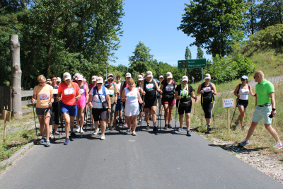 I Marsz Nordic Walking o Puchar Burmistrza Kikoła - start