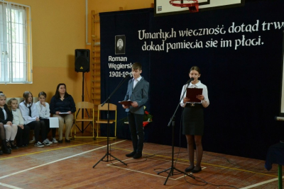 W Woli w gm. Kikół upamiętniono nauczyciela, zamordowanego w obozie w Dachau.