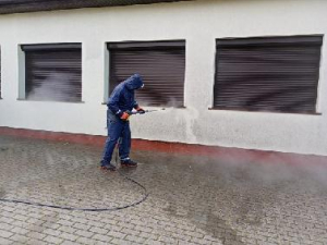 Prace renowacyjne świetlicy w Wolęcinie na finiszu