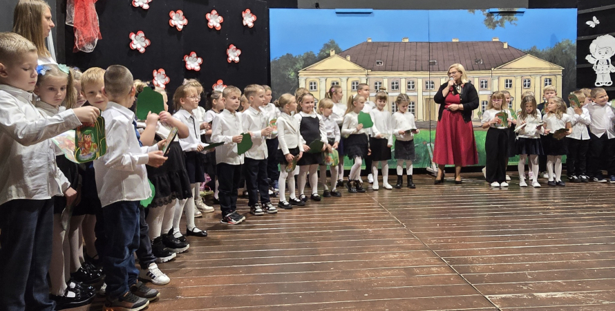 Ślubowanie pierwszoklasistów z Zespołu...