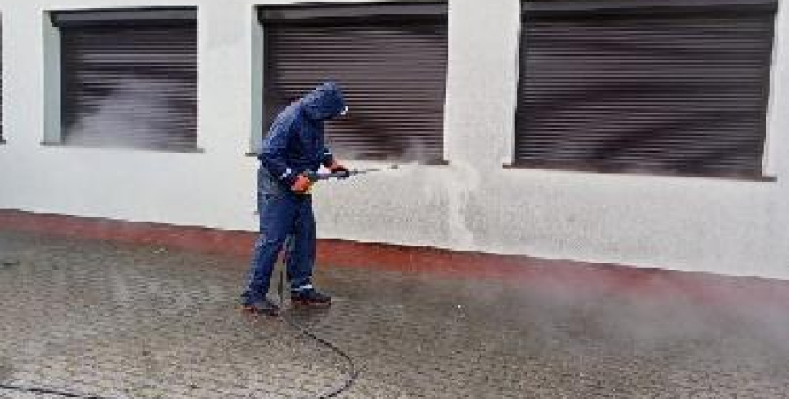 Prace renowacyjne świetlicy w Wolęcinie na finiszu